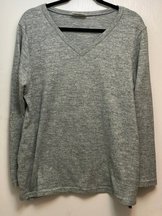 Bobbie Brooks Sweaters - Bobby Brooks olive green,women’s extra large, sweater lightweight.
